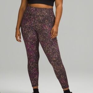 Lululemon Invigorate High Rise Tights Size 8 in Topography Multi